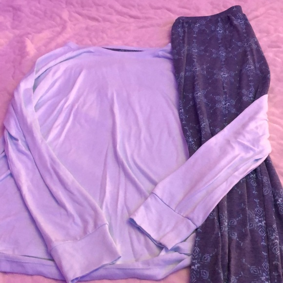 Pajama set - Picture 2 of 2